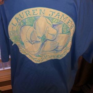 Short sleeve Lauren James tee.